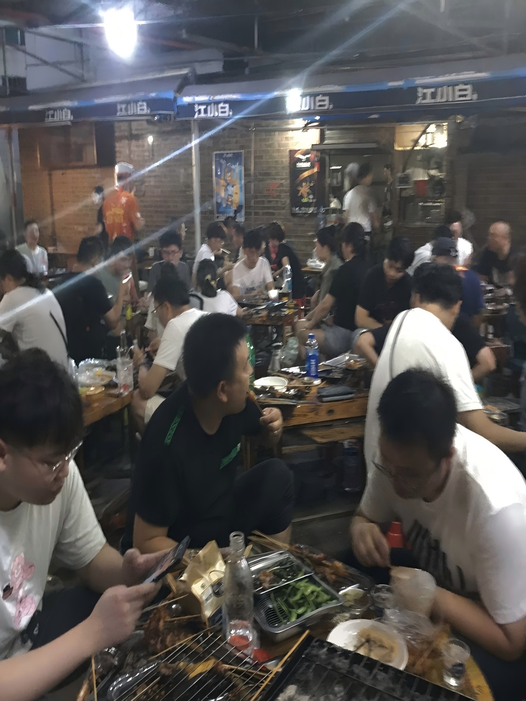 长按保存图片